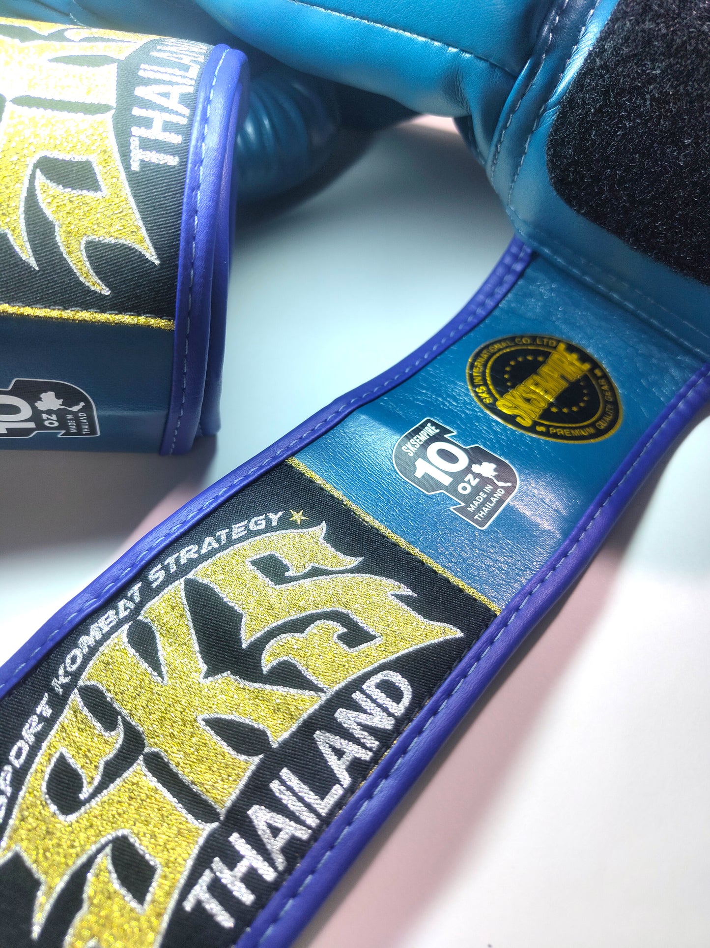 SKS SYNTHETIC MUAY THAI GLOVES (NAVY)