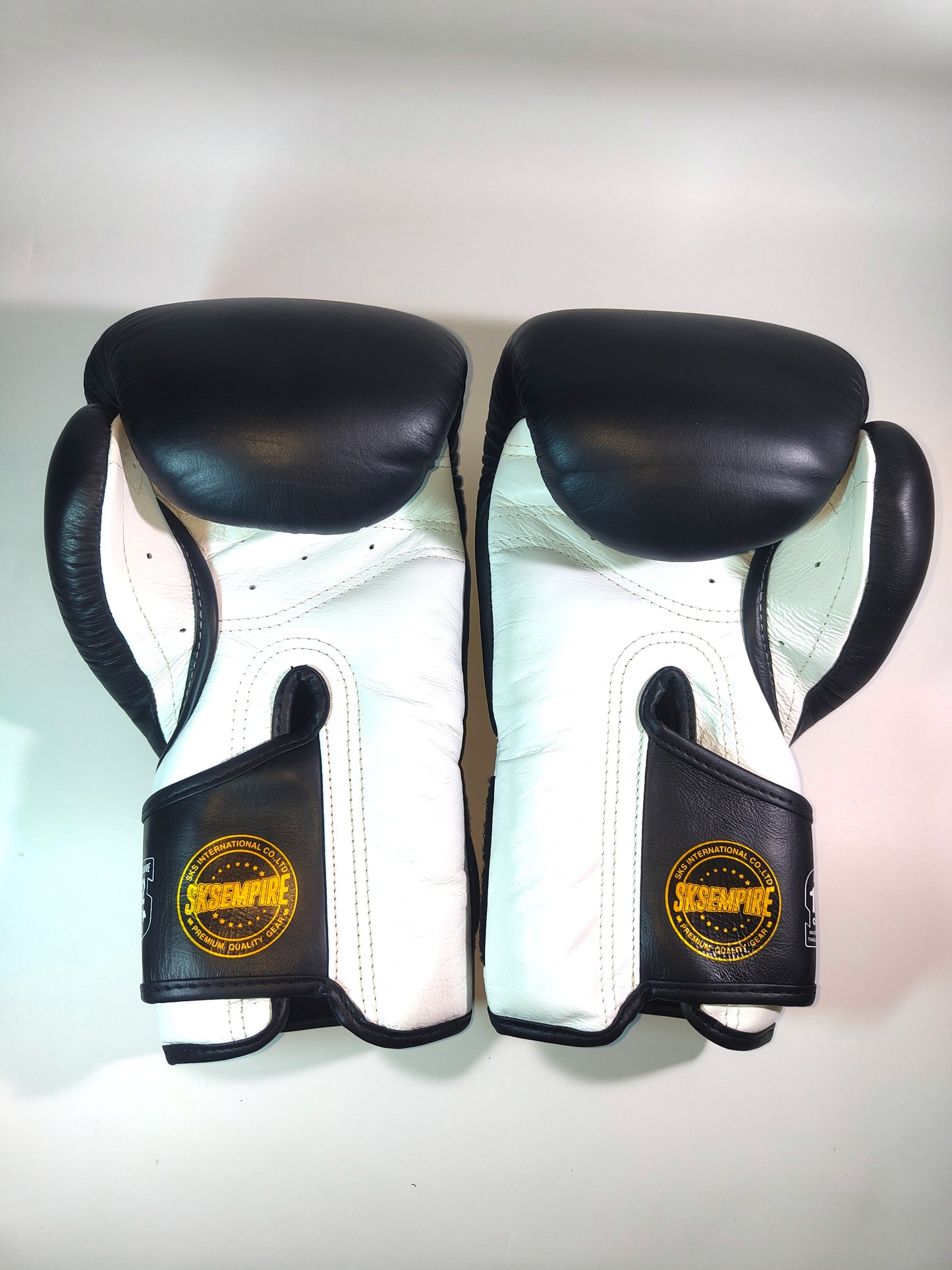 SKS BOXING GLOVES SHADOW STRIKE EDITION (BLACK)