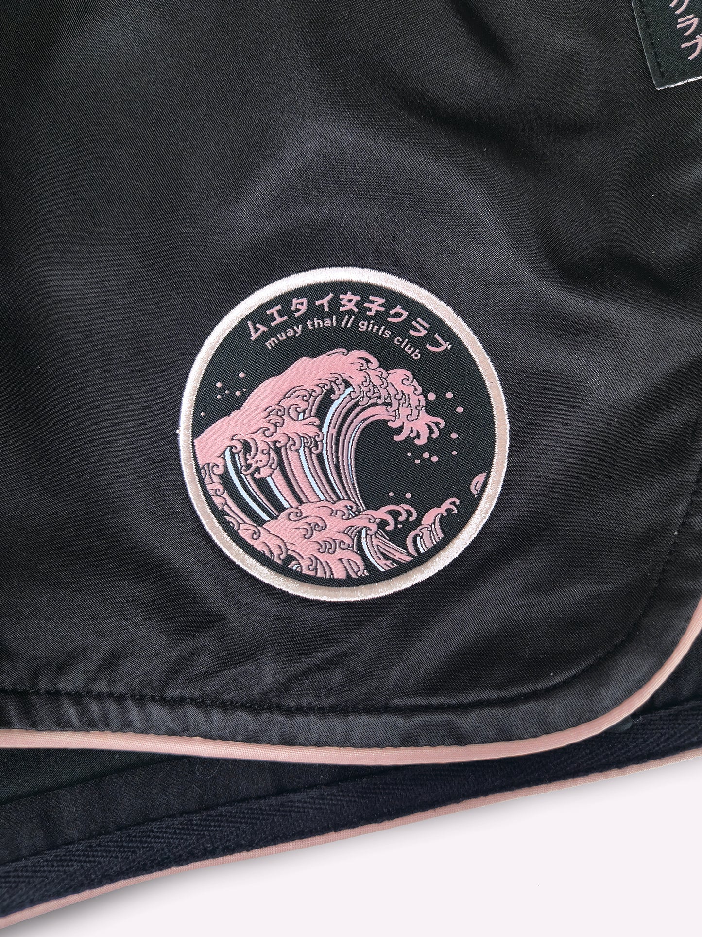 ATHENA FIGHTWEAR RYOKO MUAY THAI SHORTS (BLACK/PINK)