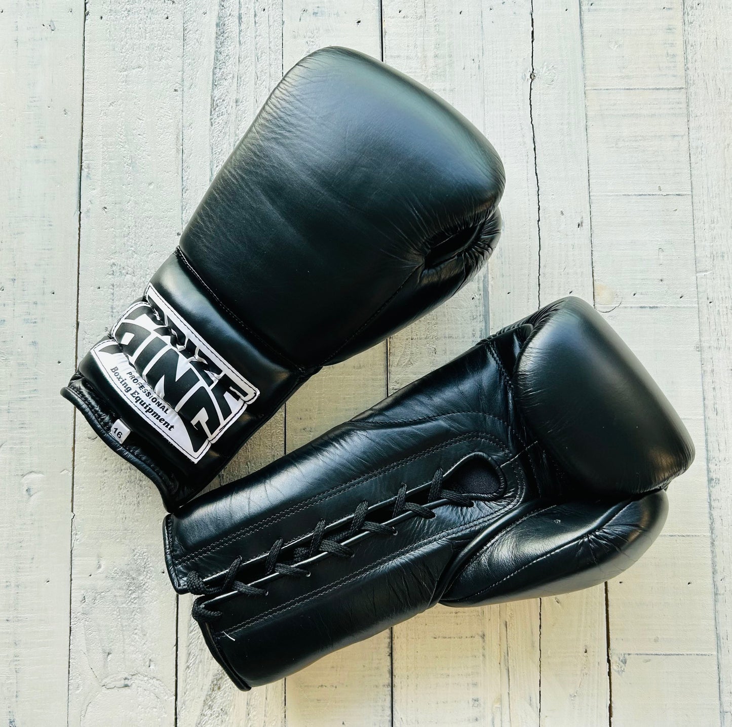 "Pro-training 1960" Lace-Up Prize Ring Boxing Gloves (Black)